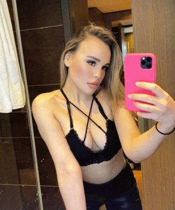 🌹 Я живу в Москве и готова принять тебя в своей уютной апартаменте. У меня есть красивые фото, чтобы ты мог оценить мою привлекательность. В моих услугах включены классический секс, оральный секс, эротический массаж и многое другое. 🌟 Наслаждайся моими изящными формами, готовыми утопиться в безграничном удовольствии. ✨ Мои постоянные клиенты оставляют самые лестные отзывы о моих услугах. Я прекрасная компания как для приятного вечера, так и для волшебной ночи. Доверься моим нежным рукам и непревзойденной страсти - я сделаю нашу встречу незабываемой! 😍💋 Злата