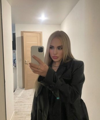 🌹 Я живу в Москве и готова принять тебя в своей уютной апартаменте. У меня есть красивые фото, чтобы ты мог оценить мою привлекательность. В моих услугах включены классический секс, оральный секс, эротический массаж и многое другое. 🌟 Наслаждайся моими изящными формами, готовыми утопиться в безграничном удовольствии. ✨ Мои постоянные клиенты оставляют самые лестные отзывы о моих услугах. Я прекрасная компания как для приятного вечера, так и для волшебной ночи. Доверься моим нежным рукам и непревзойденной страсти - я сделаю нашу встречу незабываемой! 😍💋 Злата